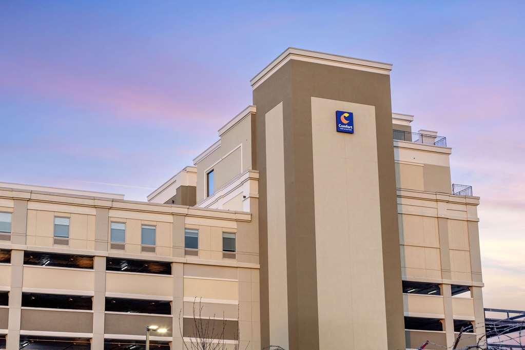 Comfort Inn & Suites Newark Liberty International Airport Екстериор снимка