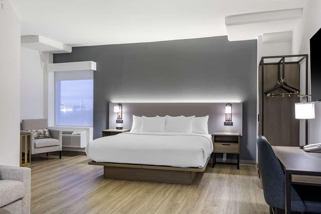 Comfort Inn & Suites Newark Liberty International Airport Стая снимка