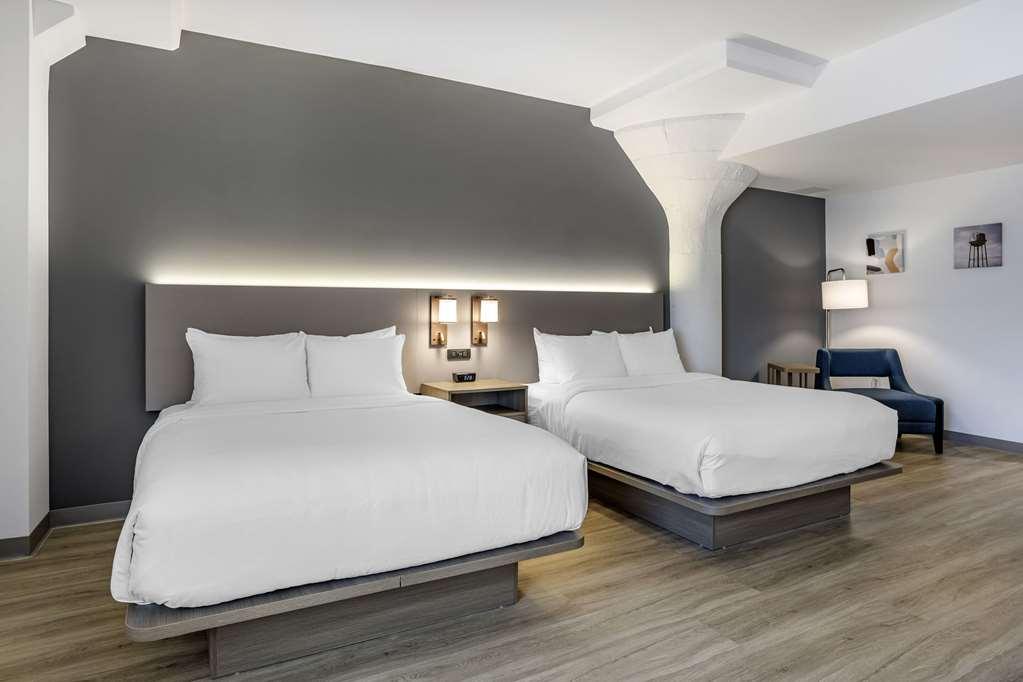 Comfort Inn & Suites Newark Liberty International Airport Стая снимка