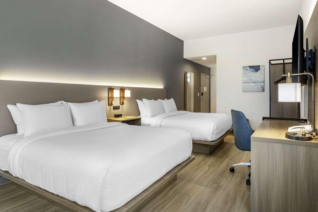 Comfort Inn & Suites Newark Liberty International Airport Стая снимка