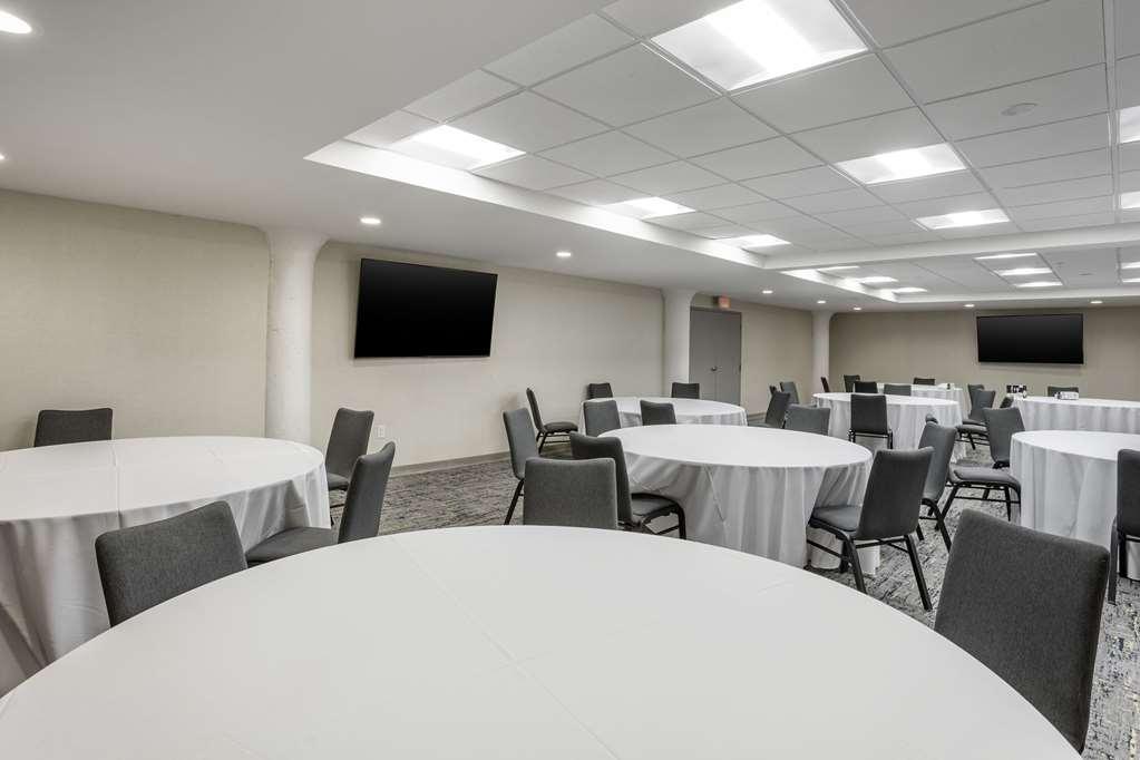 Comfort Inn & Suites Newark Liberty International Airport Съоръжения снимка