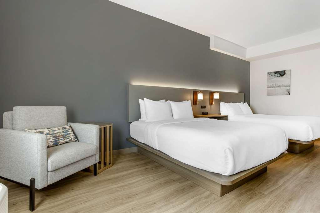 Comfort Inn & Suites Newark Liberty International Airport Стая снимка